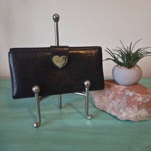 Gucci wallet with gold heart